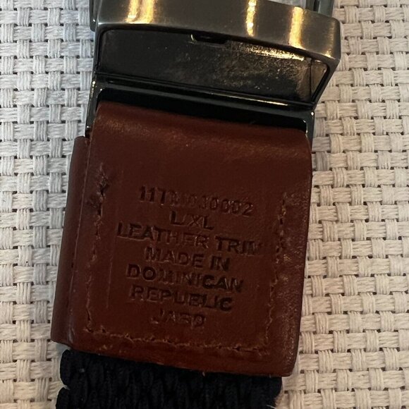 Tommy Bahama Belt Mens L/XL Beige Navy Reversible Canvas Stretch Width 1-3/8" - Picture 2 of 5